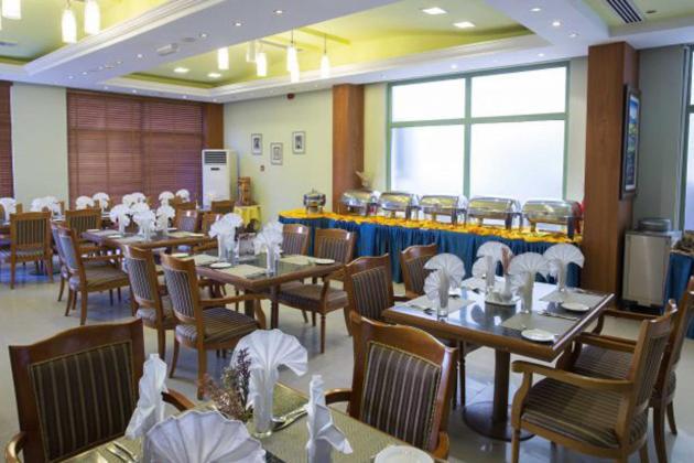 Safeer Plaza Hotel Maskat Exterior foto